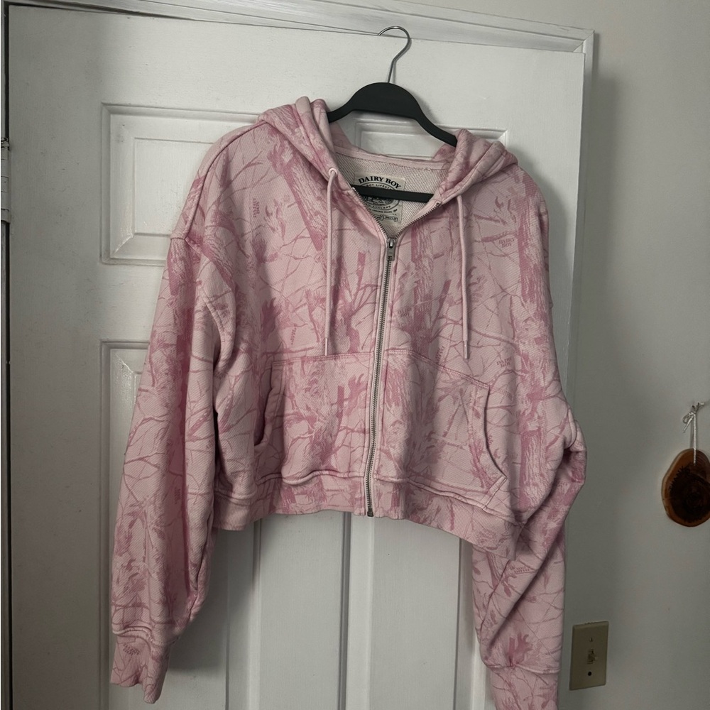 Dairy boy Women's Pink Camo cropped sweatshirt